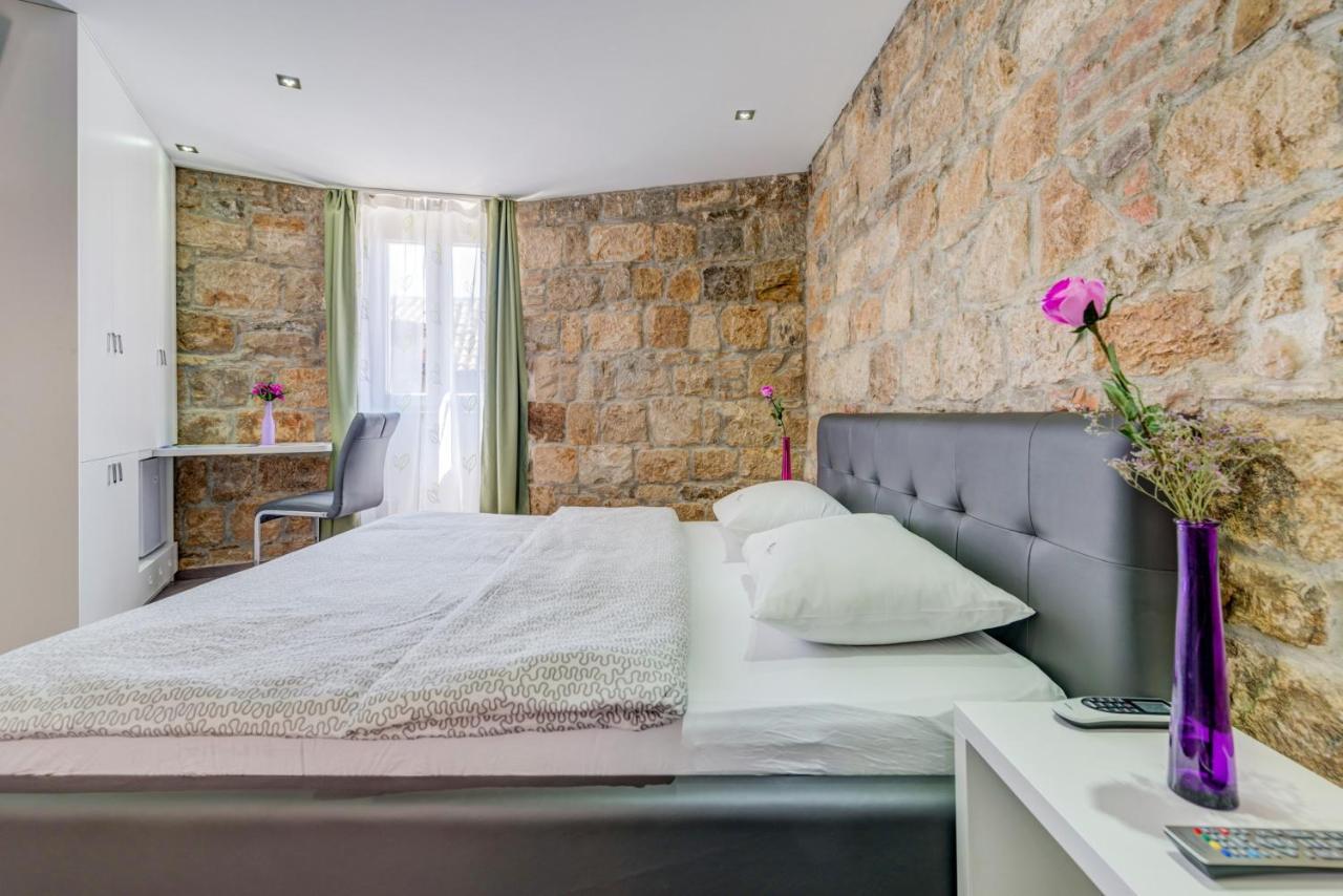 Luxury Rooms Ana In The Heart Of Split Exterior foto
